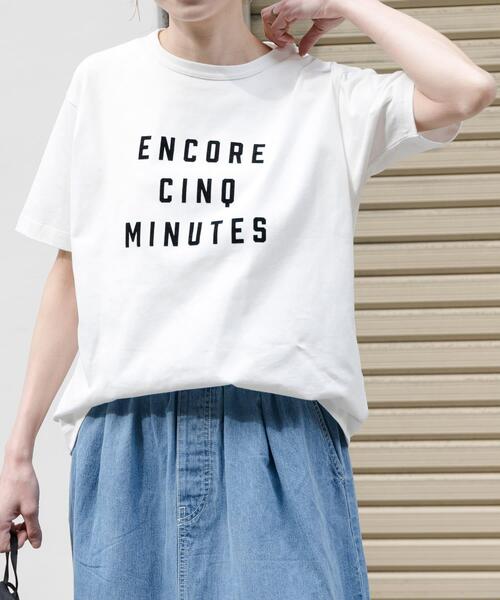 FORK&SPOON(フォークアンドスプーン)の「FORK&SPOON フロッキーロゴTシャツ(Tシャツ/カットソー・レディース・グレー系その他/アイボリー/スミクロ/オフホワイト・1)」の2枚目の写真