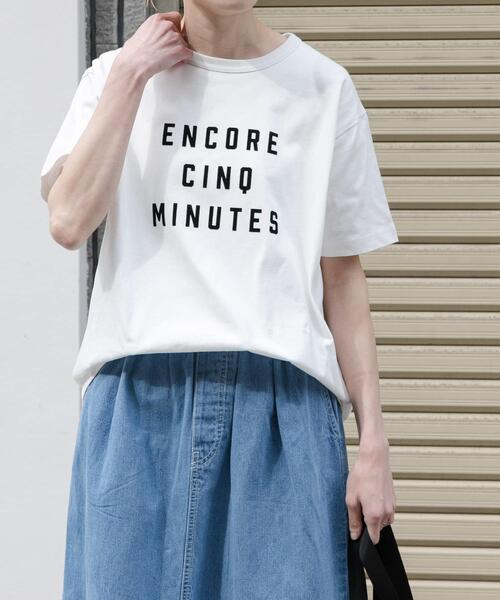 FORK&SPOON(フォークアンドスプーン)の「FORK&SPOON フロッキーロゴTシャツ(Tシャツ/カットソー・レディース・グレー系その他/アイボリー/スミクロ/オフホワイト・1)」の12枚目の写真