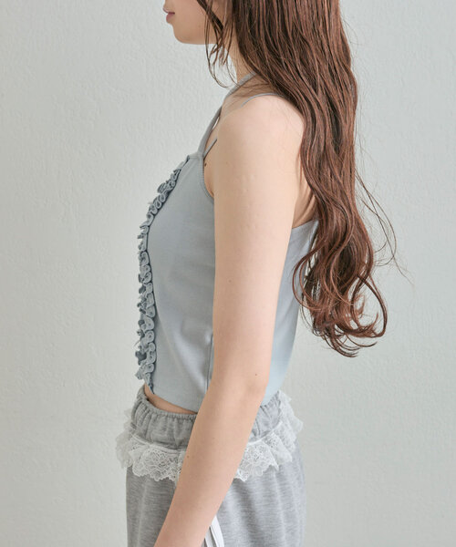 OLIVE des OLIVE（オリーブデオリーブ）の「ribbonフリルキャミソール（キャミソール・レディース・サックスブルー/ブラック/オフホワイト・FREE）」の9枚目の写真