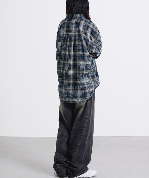 F.ILLUMINATE（フィルミネイト）の「【UNISEX】Filluminate／SIDE LINEデニム（デニムパンツ・メンズ・ブラック/ブルー・MEDIUM/SMALL）」の6枚目の写真