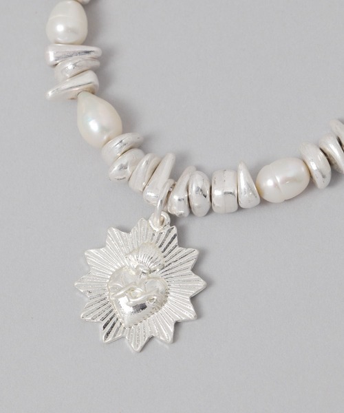 JEANASIS(ジーナシス)の「タンスイパールチャームブレス/414124(ブレスレット・レディース・シルバー/ブラック/シルバー系その他・FREE)」の7枚目の写真