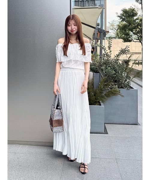 SNIDEL（スナイデル）の「プリーツオフショルブラウス（シャツ/ブラウス・レディース・ブラック/ホワイト/ブラウン・FREE）」の21枚目の写真