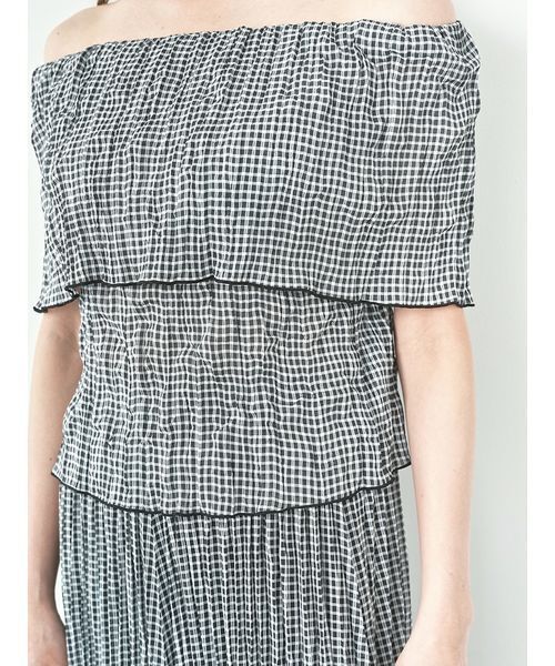 SNIDEL（スナイデル）の「プリーツオフショルブラウス（シャツ/ブラウス・レディース・ブラック/ホワイト/ブラウン・FREE）」の13枚目の写真