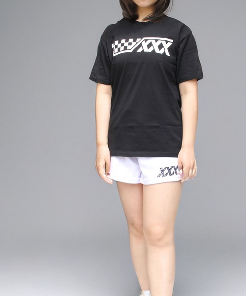 CHEER(チアー)の「チェッカーフラッグXXXバックロゴBIGTEE(Tシャツ/カットソー・レディース・ホワイト×ブラック/ブラック×ホワイト・M/L/S)」の4枚目の写真