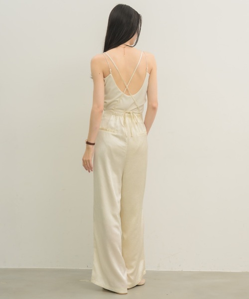 NEUNA（ヌナ）の「カシュクールサテンサロペット（サロペット/オーバーオール・レディース・アイボリー/ミント/ブラック・FREE）」の19枚目の写真