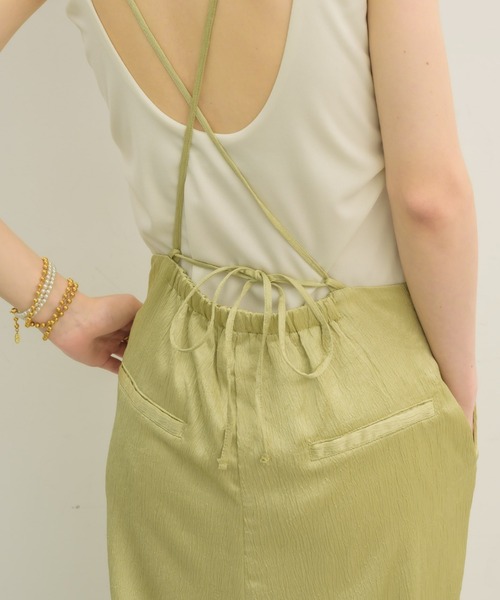 NEUNA（ヌナ）の「カシュクールサテンサロペット（サロペット/オーバーオール・レディース・アイボリー/ミント/ブラック・FREE）」の8枚目の写真