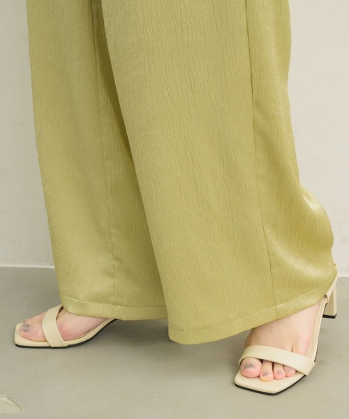 NEUNA（ヌナ）の「カシュクールサテンサロペット（サロペット/オーバーオール・レディース・アイボリー/ミント/ブラック・FREE）」の9枚目の写真