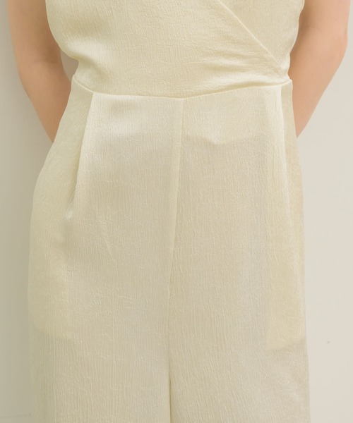 NEUNA（ヌナ）の「カシュクールサテンサロペット（サロペット/オーバーオール・レディース・アイボリー/ミント/ブラック・FREE）」の11枚目の写真