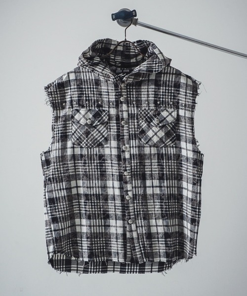 BENDER TOKYO(ベンダートウキョウ)の「【UNDERGROUND】ヴィンテージ加工 ブリーチ チェックシャツ ノースリーブ フード付きシャツ パーカー(パーカー・メンズ・レッド系/ブラック系/イエロー系・46)」の2枚目の写真