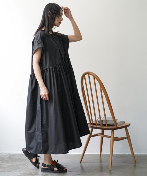 mili an deni(ミリアンデニ)の「半袖前開きワンピース(ワンピース・レディース・チャコールグレー/ブラック/ダークブルー・M)」の4枚目の写真