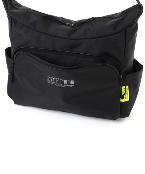Manhattan Portage(マンハッタンポーテージ)の「BED-STUY SHOULDER BAG(LG) 420D WATERPROOF(ショルダーバッグ・メンズ・ブラック/ブルー・LARGE)」の8枚目の写真
