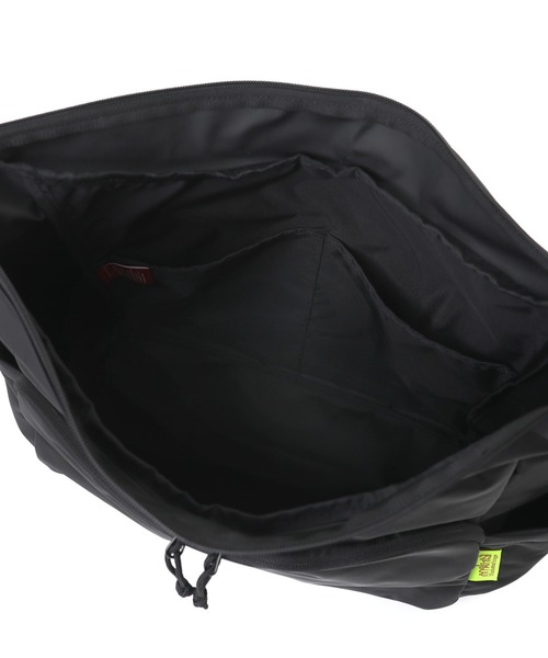 Manhattan Portage(マンハッタンポーテージ)の「BED-STUY SHOULDER BAG(LG) 420D WATERPROOF(ショルダーバッグ・メンズ・ブラック/ブルー・LARGE)」の5枚目の写真