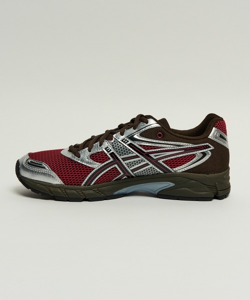 ASICS(アシックス)の「【ASICS】GEL-DS TRAINER 14(スニーカー・メンズ・バーガンディー/グレー・22.5cm/27.5/26.5/25.5/25/28cm/27cm/26cm/24.5cm/24cm/23.5cm/23cm)」の4枚目の写真