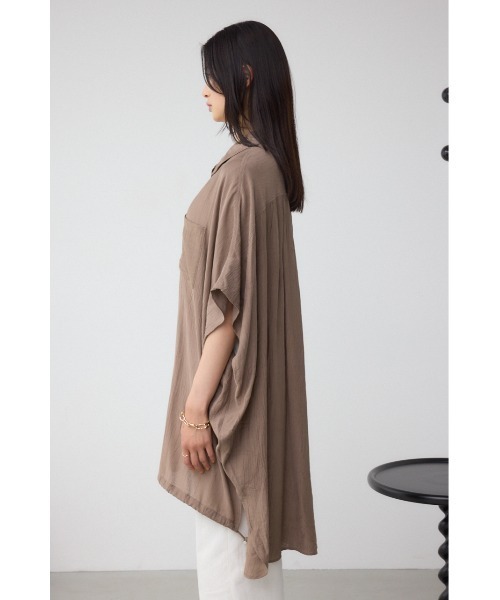 AZUL by moussy(アズールバイマウジー)の「C/T冷感 裾ドロストドルマンルーズシャツ(シャツ/ブラウス・レディース・ブラック/オフホワイト/ブラウン・SMALL/MEDIUM)」の13枚目の写真