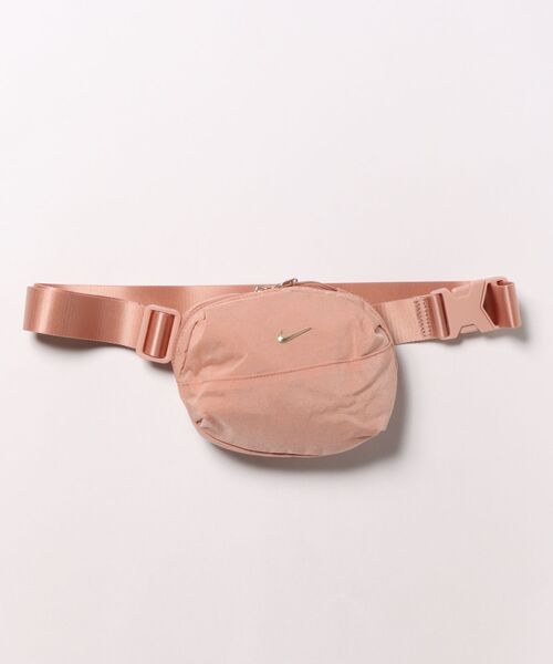 NIKE（ナイキ）の「《NIKEアパレル》オーラ ウエストパック（ボディバッグ/ウエストポーチ・メンズ・ゴールド系その他/ブラック×ブラック/レッド系その他・フリー）」の3枚目の写真