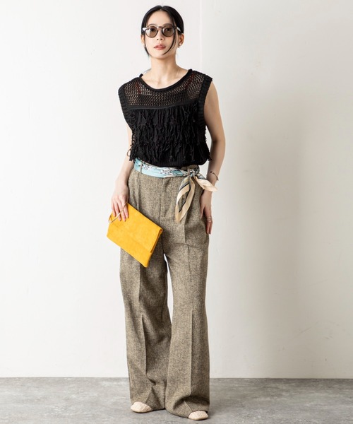 MILLION CARATS（ミリオンカラッツ）の「綿タッチ×フリンジで魅せる！涼感と品格を兼ね備えたビスチェ風サマーニット。動きのあるフリンジと透け編みデザインで、トレンド感も大人の抜け感も手に入る、上品カジュアルな主役トップス。（Tシャツ/カットソー・レディース・オフホワイト/ブラック・FREE）」の17枚目の写真