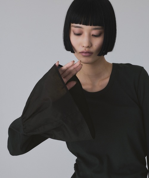 ADAM ET ROPE'(アダムエロペ)の「カフスフレアーリブプルオーバー(Tシャツ/カットソー・レディース・ホワイト/カーキ/ブラック・FREE)」の12枚目の写真