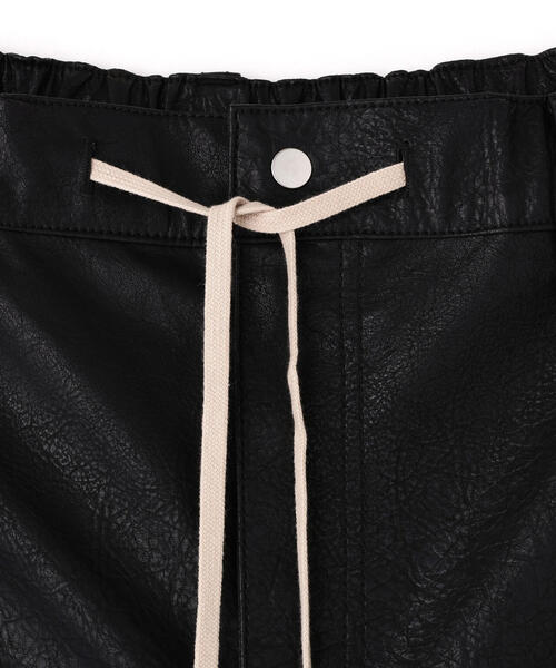 DANKE SCHON(ダンケシェーン)の「DankeSchon/ダンケシェーン/PULEATHER CARGO SHORTS(カーゴパンツ・メンズ・ブラック・M/L)」の10枚目の写真