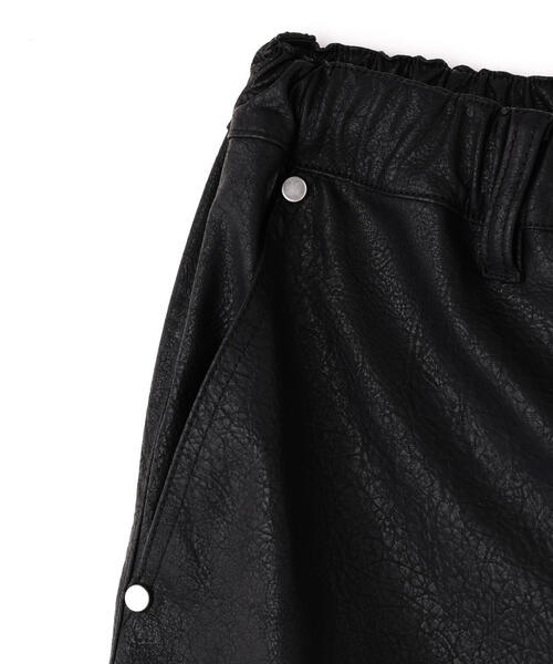 DANKE SCHON(ダンケシェーン)の「DankeSchon/ダンケシェーン/PULEATHER CARGO SHORTS(カーゴパンツ・メンズ・ブラック・M/L)」の9枚目の写真