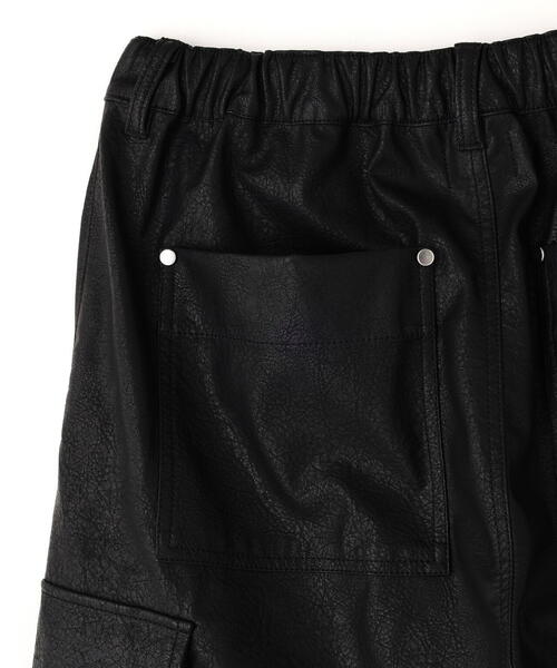 DANKE SCHON(ダンケシェーン)の「DankeSchon/ダンケシェーン/PULEATHER CARGO SHORTS(カーゴパンツ・メンズ・ブラック・M/L)」の6枚目の写真