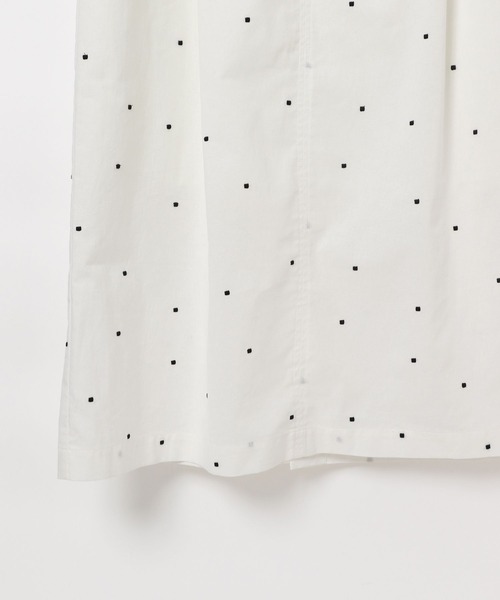 BAYFLOW（ベイフロー）の「ドット刺繍キャミワンピース（ワンピース・レディース・ブラック/ホワイト・FREE）」の3枚目の写真