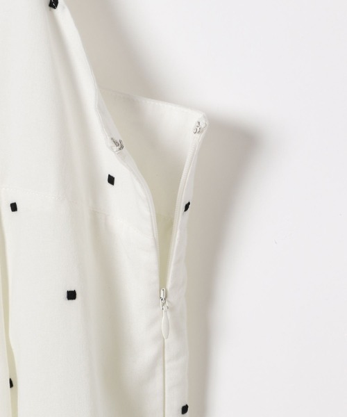 BAYFLOW（ベイフロー）の「ドット刺繍キャミワンピース（ワンピース・レディース・ブラック/ホワイト・FREE）」の4枚目の写真