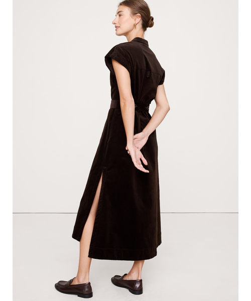 Banana Republic(バナナリパブリック)の「コーデュロイ ミディ シャツドレス(ワンピース・レディース・ダークブラウン/ネイビー・L/XS/S/M)」の5枚目の写真