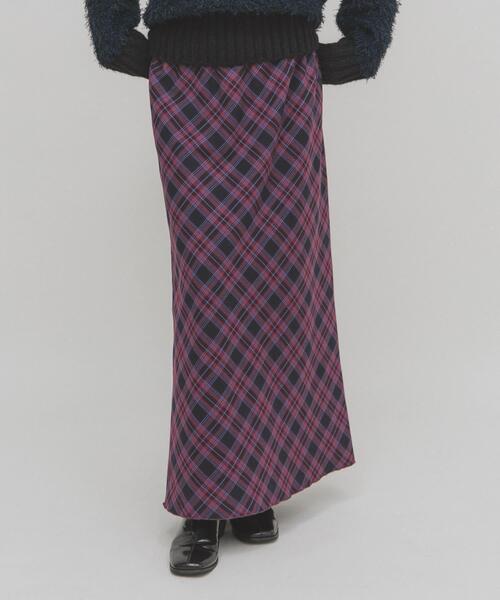 KBF(ケイビーエフ)の「チェックナロースカート(スカート・レディース・レッド系その他/ブルー系その他/ブラウン系その他/ネイビー・ONE)」の4枚目の写真