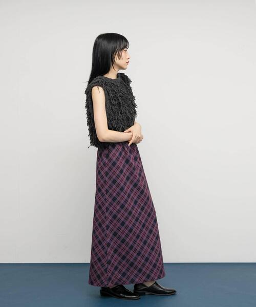 KBF(ケイビーエフ)の「チェックナロースカート(スカート・レディース・レッド系その他/ブルー系その他/ブラウン系その他/ネイビー・ONE)」の20枚目の写真