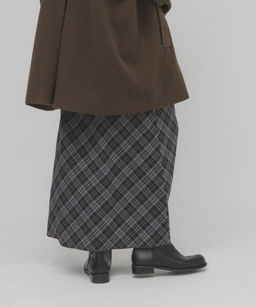 KBF(ケイビーエフ)の「チェックナロースカート(スカート・レディース・レッド系その他/ブルー系その他/ブラウン系その他/ネイビー・ONE)」の14枚目の写真