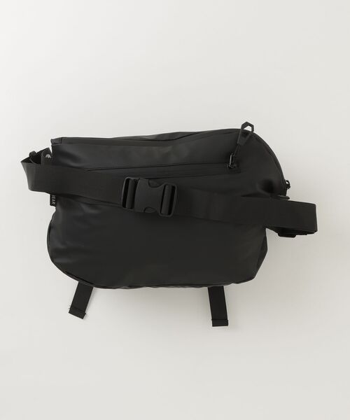 gossip!ロサンゼルス(ゴシップロサンゼルス)の「Y2K軽量防水メッセンジャーバッグ(ショルダー/ユニセックス/多収納ポケット/通勤通学OK/A5収納可)(メッセンジャーバッグ・レディース・ブラック・FREE)」の15枚目の写真