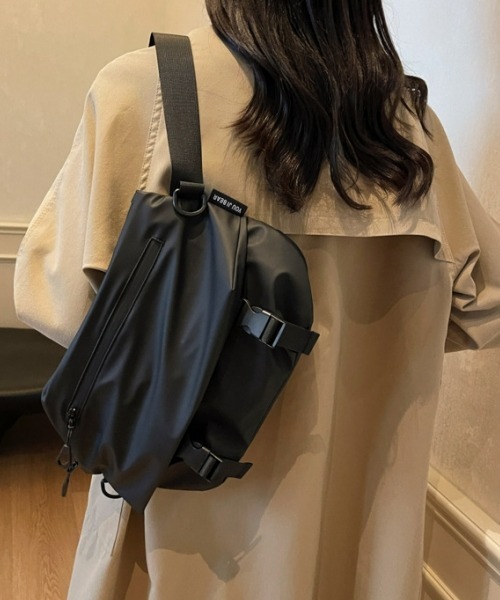 90s 00s mont-bell ナイロン メッセンジャーバッグ 黒 y2k mont bell - 00s Y2K mont-bell モンベル ヴィンテージメッセンジャー