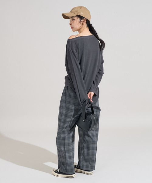 FREAK'S STORE(フリークスストア)の「オフショルダー ワッフルロンT(Tシャツ/カットソー・レディース・チャコールグレー/オフホワイト/グリーン・フリ-)」の9枚目の写真