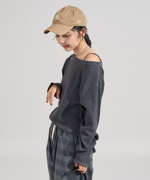 FREAK'S STORE(フリークスストア)の「オフショルダー ワッフルロンT(Tシャツ/カットソー・レディース・チャコールグレー/オフホワイト/グリーン・フリ-)」の11枚目の写真