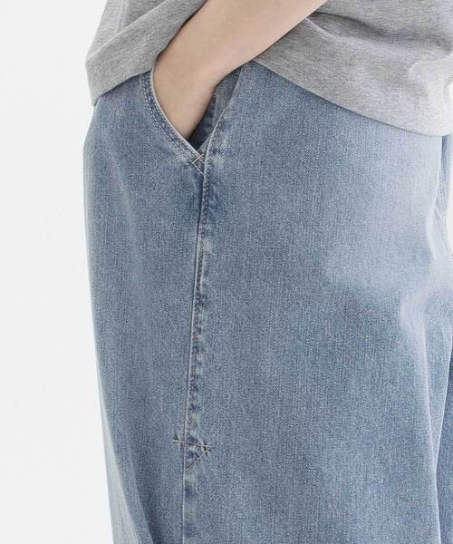 nop de nod(ノップドゥノッド)の「デニムボリュームパンツ(デニムパンツ・レディース・ブルー系/インディゴブルー・M)」の5枚目の写真