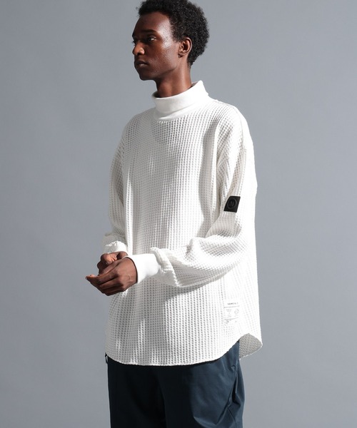 NUMERALS(ヌメラルズ)の「【NUMERALS】サーマルタートル(Tシャツ/カットソー・メンズ・オフホワイト/ブラック/オレンジ/ネイビー・MEDIUM/LARGE)」の2枚目の写真