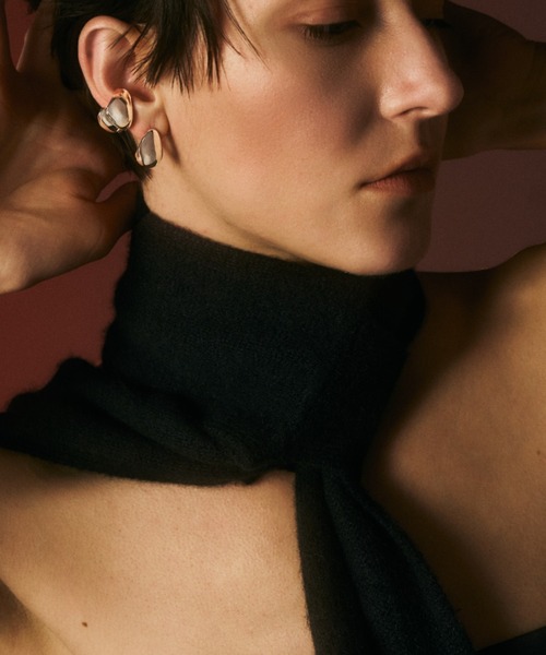 IRIS47(イリスフォーセブン)の「【IRIS 47】cashmere tie stole/カシミア タイ ストール(ストール/ショール・レディース・ホワイト/ライトブルー/ブラック・FREE)」の3枚目の写真