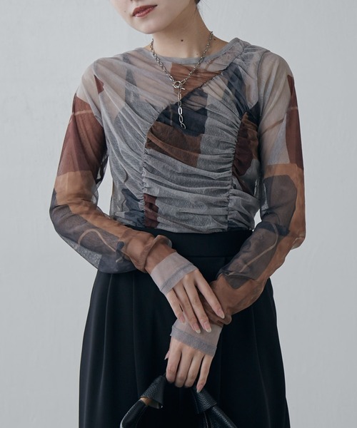 Lui's（ルイス）の「ニュアンスプリントシアーロンT（Tシャツ/カットソー・レディース・グリーン/ブラウン/ブラック・FREE）」の2枚目の写真