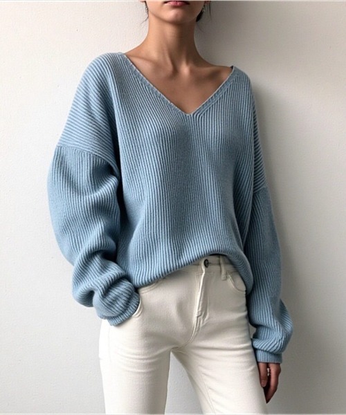 cammie(キャミー)の「ドロップショルダーVネックリブニット(ニット/セーター・レディース・ブルー/オフホワイト/ブラック・F)」の1枚目の写真