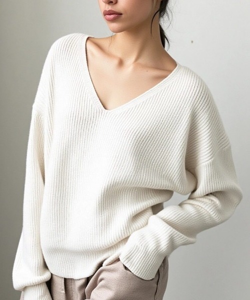 cammie(キャミー)の「ドロップショルダーVネックリブニット(ニット/セーター・レディース・ブルー/オフホワイト/ブラック・F)」の16枚目の写真