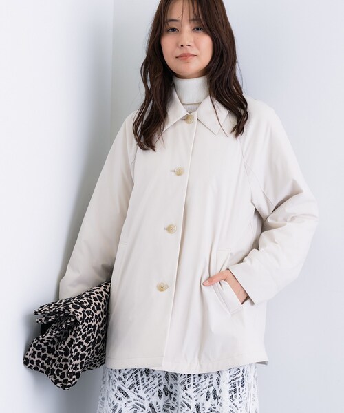 INDIVI(インディヴィ)の「【超軽量/蓄熱】ライトパフステンカラーコート(その他アウター・レディース・ベージュ系5/ナチュラル/ブラック・03/05/13/15 /36/38/40)」の9枚目の写真