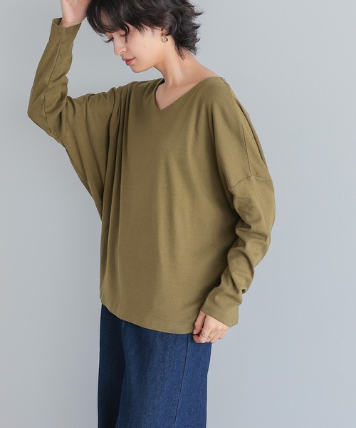 itto...(イット)の「ドルマンスリーブVネックコットンカットソー(Tシャツ/カットソー・レディース・オフホワイト/カーキ/ネイビー/グレイッシュベージュ/チャコールグレー/ブラック・M)」の20枚目の写真