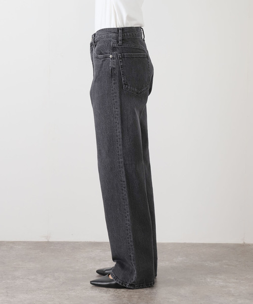 SLOBE IENA（スローブイエナ）の「《4サイズ展開/追加8》LE DENIM ストレートデニムパンツ（デニムパンツ・レディース・ブラック/サックスブルー/ブルー系その他・34/36/38/40）」の16枚目の写真