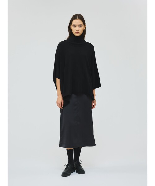 mizuiroind（ミズイロインド）の「mizuiro ind ポンチョライクプルオーバー（ニット/セーター・レディース・ブラウン/ライトブルー/ブラック/オフホワイト/グレー・FREE）」の16枚目の写真