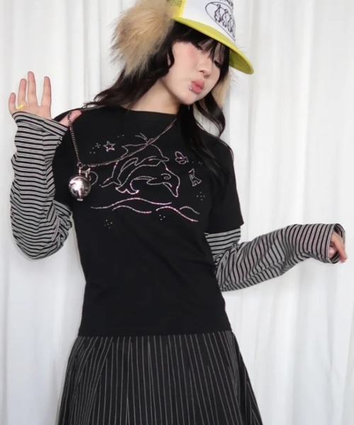 DIAVEL（ディアベル）の「フェイクレイヤード/ラインストーンTシャツ／Y2K可愛いトップス（Tシャツ/カットソー・レディース・ブラック/パープル・M）」の4枚目の写真