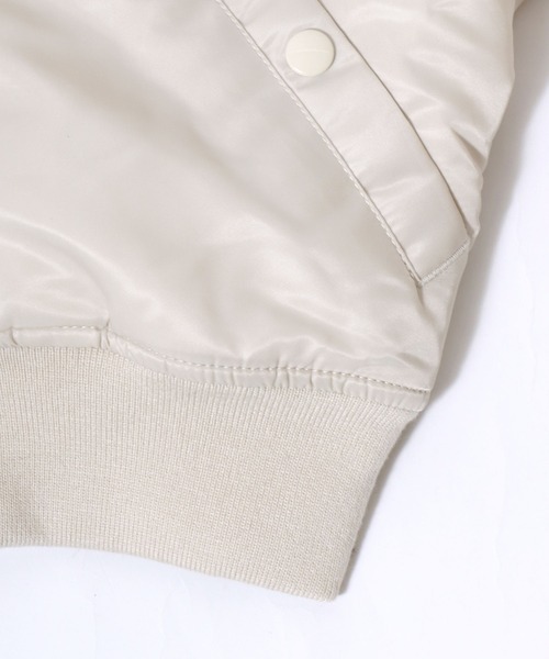 Valley Apparel(バレーアパレル)の「Valley Apparel N-2B SHORT/ミリタリーフライトジャケット レディース(ミリタリージャケット・レディース・アイボリー/ブラック・S/M)」の6枚目の写真