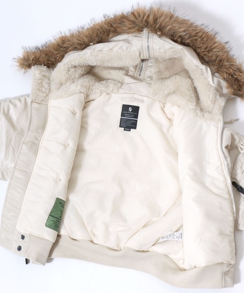 Valley Apparel(バレーアパレル)の「Valley Apparel N-2B SHORT/ミリタリーフライトジャケット レディース(ミリタリージャケット・レディース・アイボリー/ブラック・S/M)」の5枚目の写真