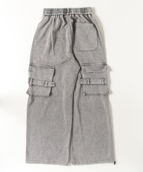.KOM（ドットコム）の「『.KOM/ドットケーオーエム』ピグメント加工ワイドカーゴパンツ【CN】【Z】【Z】（カーゴパンツ・レディース・ブラック/グレー・FREE）」の3枚目の写真