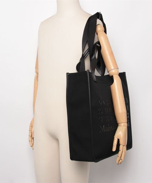 Maison Margiela（メゾンマルジェラ）の「Maison Margiela / メゾン マルジェラ：CABAS SHOPPING BAG VERTICAL：SB1WC0019-P7276[RIP]（トートバッグ・メンズ・ブラック・FREE）」の5枚目の写真
