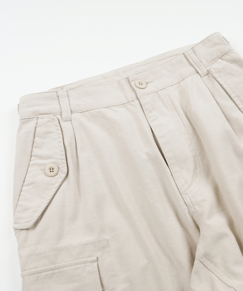 FRIZMWORKS(フリズムワークス)の「BACKSATIN M65 FIELD PANTS _ CREAM(その他パンツ・メンズ・その他・LARGE/X-LARGE/SMALL/MEDIUM)」の4枚目の写真
